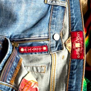 Lucky jeans size 14/32 regular fit